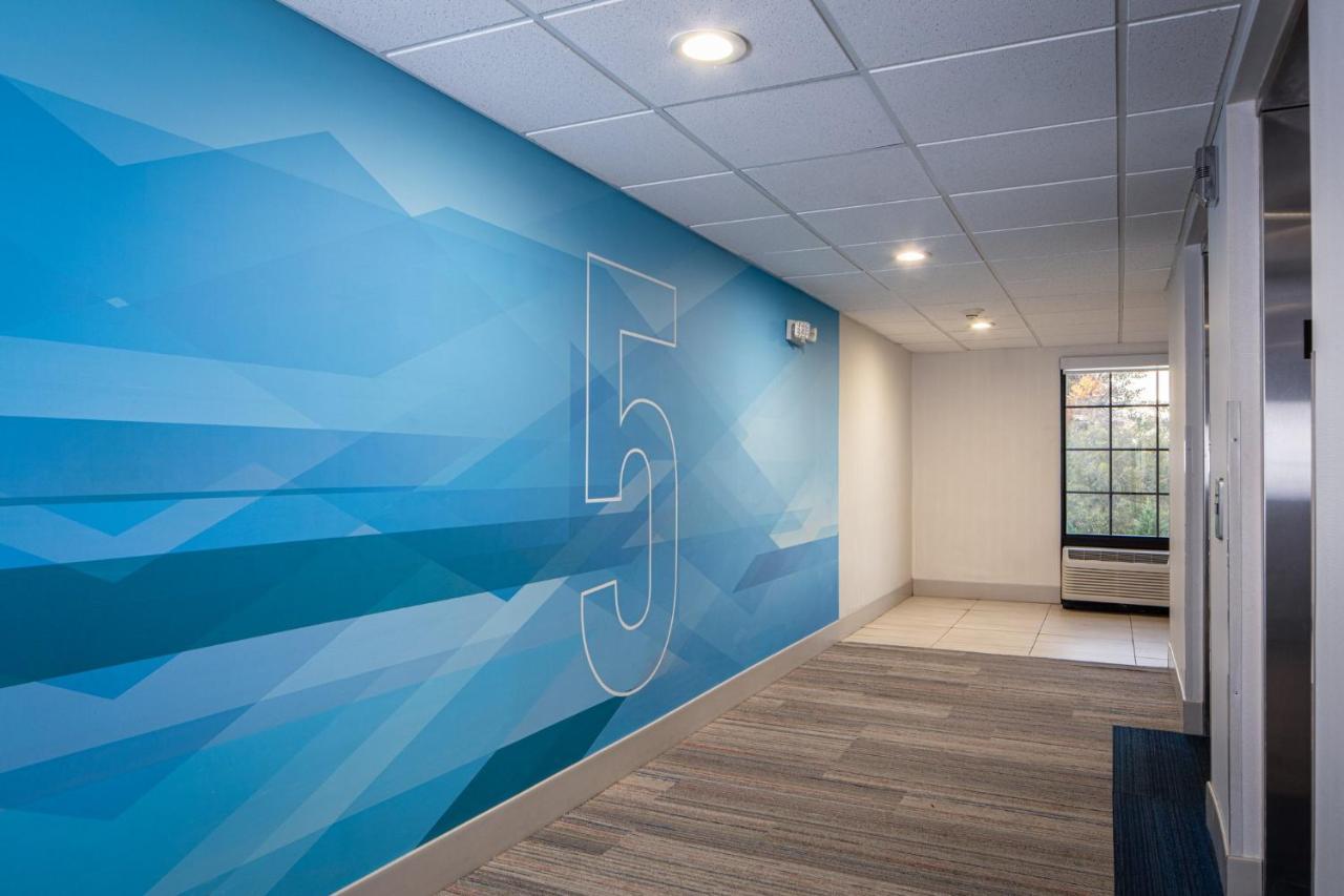 Express & By Ihg Newport News