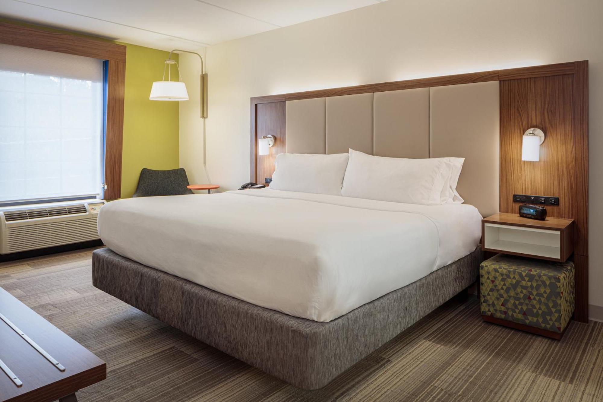Hotel Express & By Ihg