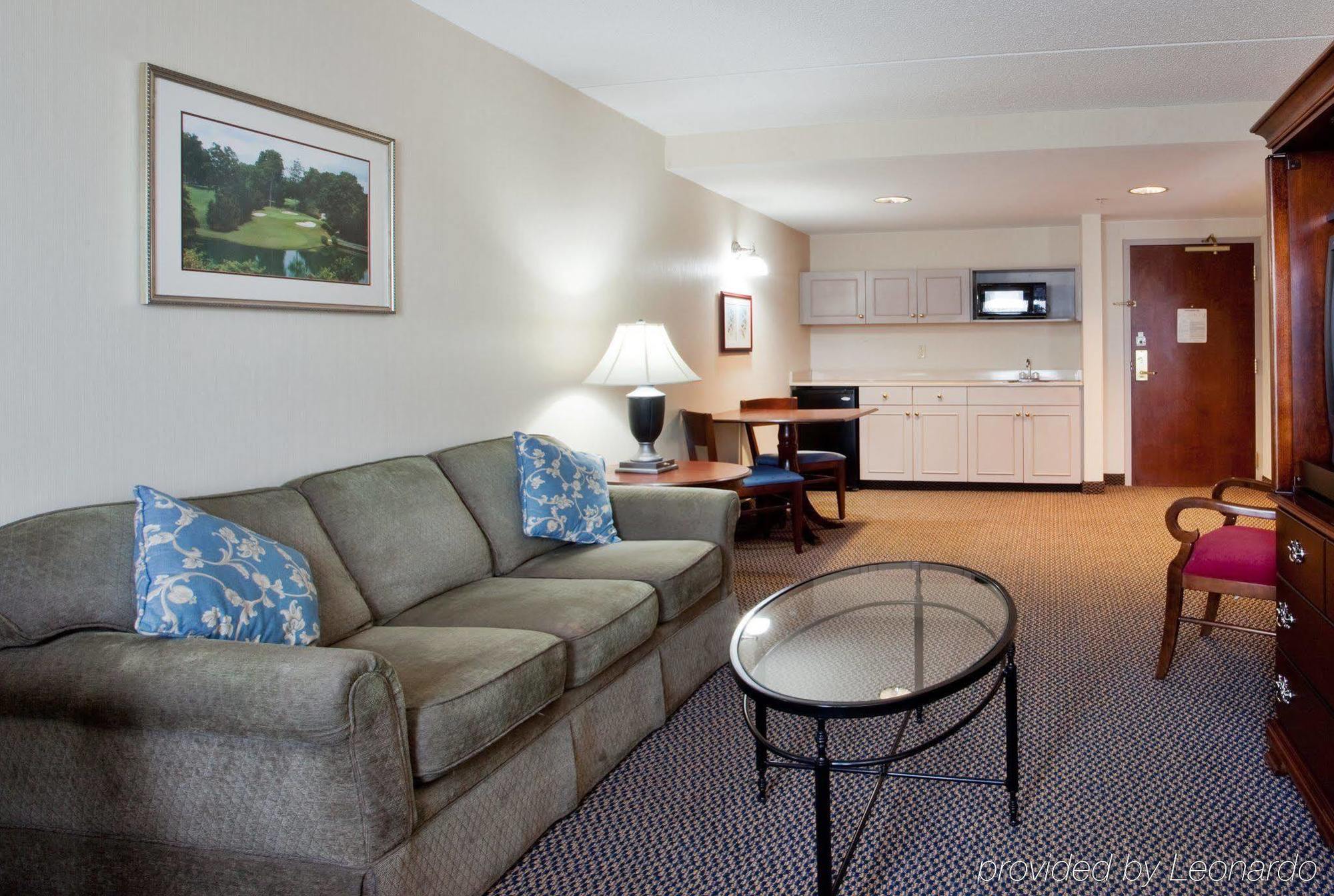 Express & By Ihg Hotel 3*