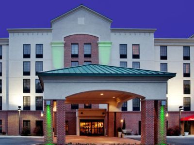 Hotel Holiday Express & By Ihg