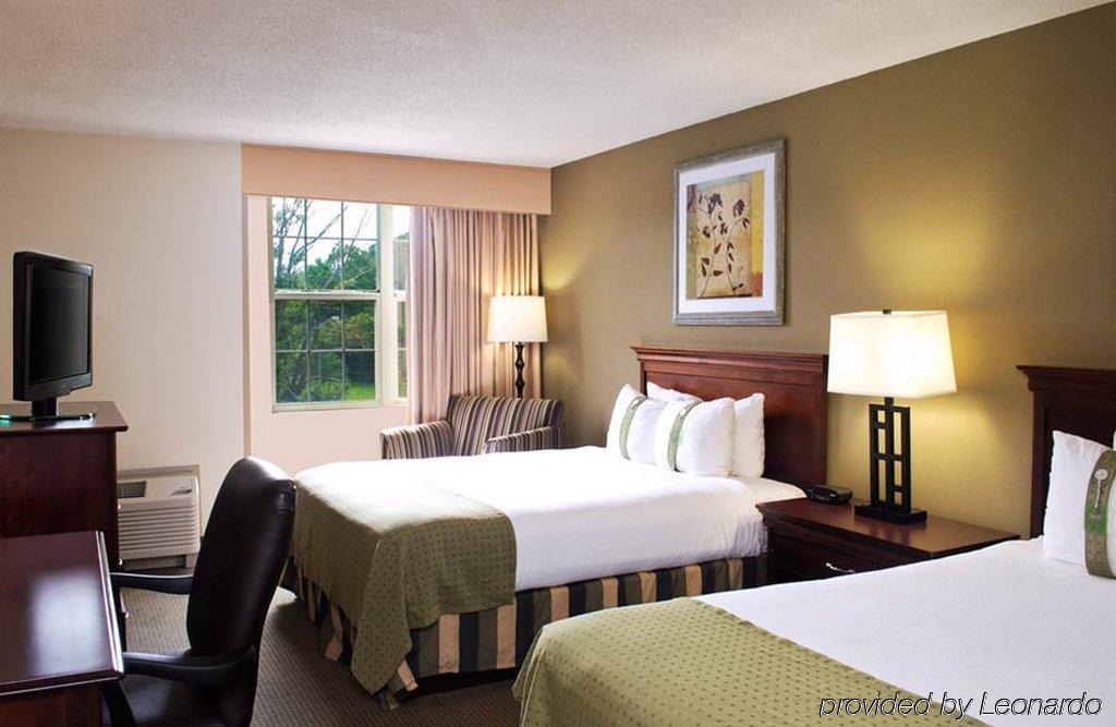 Hotel Express & By Ihg